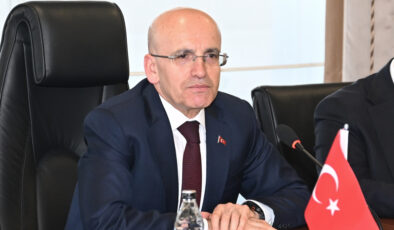 Mehmet Şimşek: Sanayi üretimi ilk çeyrekte yüzde 1,8 arttı