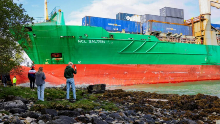 Norveç’te dev konteyner gemisi karaya oturdu: Ev sahibi neye uğradığını şaşırdı