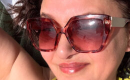 Nurgül Yeşilçay sezonu açtı! Mayolu karelerini sosyal medyadan paylaştı