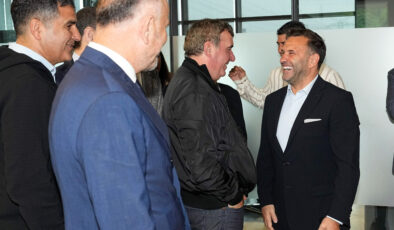 Galatasaray, 2000 UEFA Kupası Şampiyonluğunu Eski Yıldızlarla Kutladı