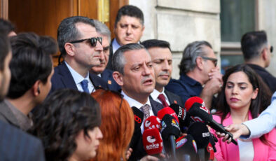 Özgür Özel: CHP’li belediyeler sokak hayvanları yasasını uygulamayacak