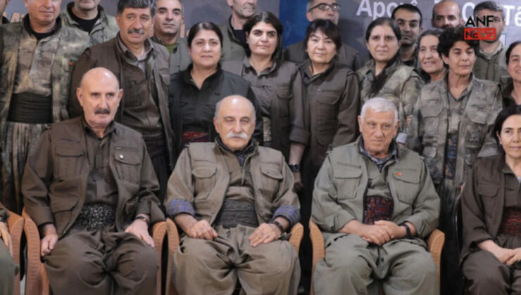 PKK Feshedildi, Dünya Basını Manşet Attı