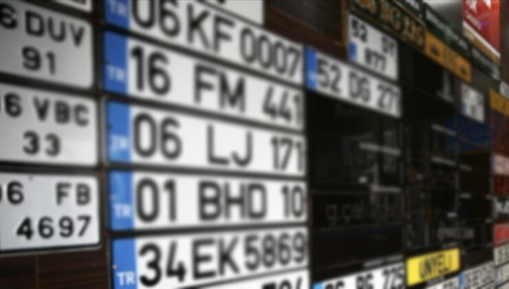 Plakada Vida Olan Araca Ne Muayene Ne Trafik!