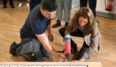 Kraliyet Görevlerine İskoçya’da Döndü