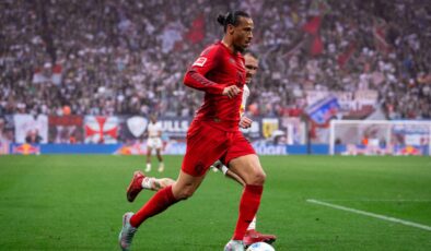 Şampiyonluk ertelendi! Bayern Münih, Leipzig’le berabere kaldı