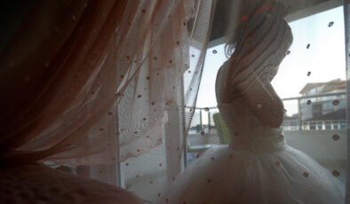 Türkiye’de küçük yaşta evlilik sayısı azalıyor