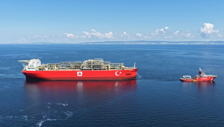 Türkiye’nin ilk yüzer gaz üretim platformu Boğaz’dan geçecek