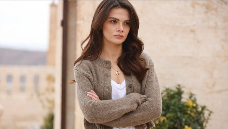 Uzak Şehir’in Alya’sı Sinem Ünsal aşka geldi! Sevgilisinin doğum gününü kutladı
