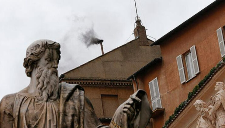 Vatikan’da papalık seçiminin ikinci gününde de sonuç alınamadı