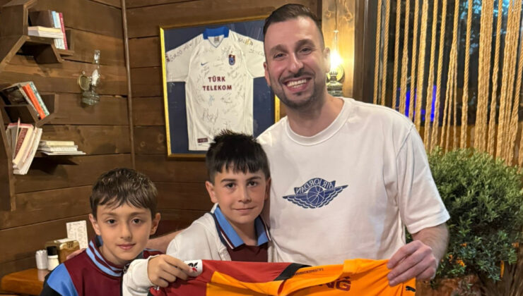 Victor Osimhen’in formasını bir koleksiyoner aldı