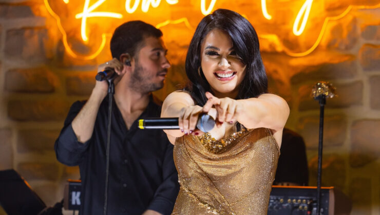 Zara’nın photoshop’lu sahne fotoğrafları gündem oldu! Takipçileri tepki gösterdi