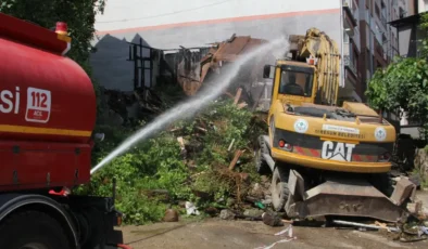 Giresun’da Metruk Binalar Bir Bir Yıkılıyor