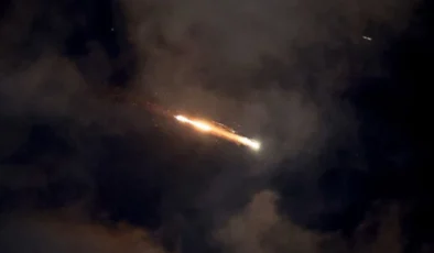 İran, Katar’daki ABD üssünü vurdu