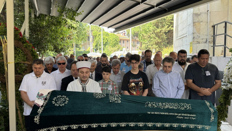 Adına ‘Mona Roza’ şiirininin yazıldığı Muazzez Akkaya Giray son yolculuğuna uğurlandı