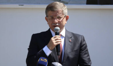 Ahmet Davutoğlu’ndan Madleen çağrısı: Bayram sonrası Gazze’ye gideceğim