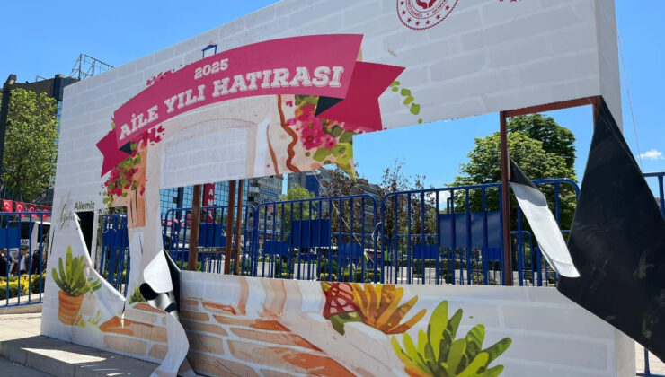 Aile ve Sosyal Hizmetler Bakanlığı ‘Aile Yılı’ panosuna zarar veren gençlerle görüştü