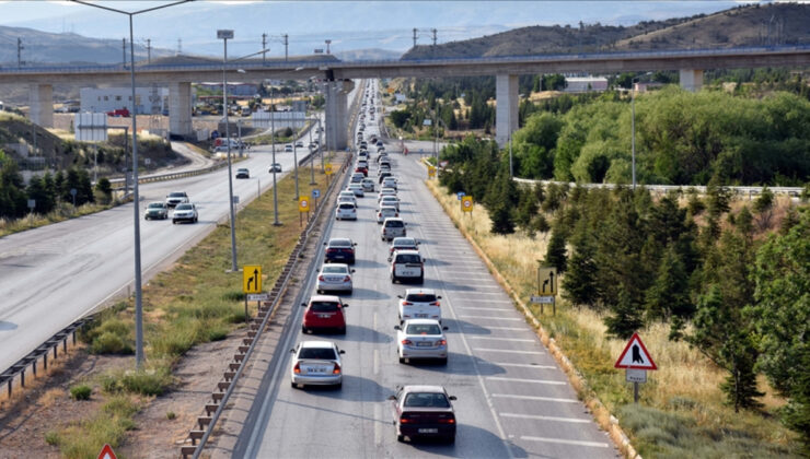 Ali Yerlikaya’dan sürücülere ‘yorgun ve uykusuz yola çıkmayın’ uyarısı