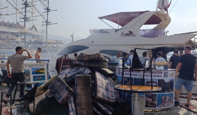 Antalya’da gezi teknesinde yangın