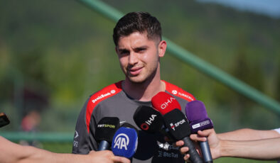 Burak İnce: Her genç oyuncu, A Milli Takım formasını giymeyi hedefler