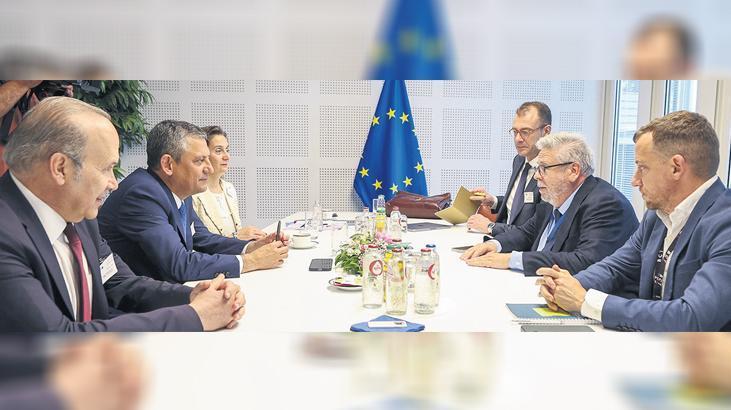 CHP’de Kılıçdaroğlu mu? kayyum mu? CHP’de kılıçlar çekildi