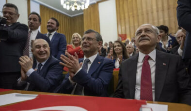 CHP’lilerin Kılıçdaroğlu’na veda ettiği görüntüler gündem oldu: Özel ağlamıştı