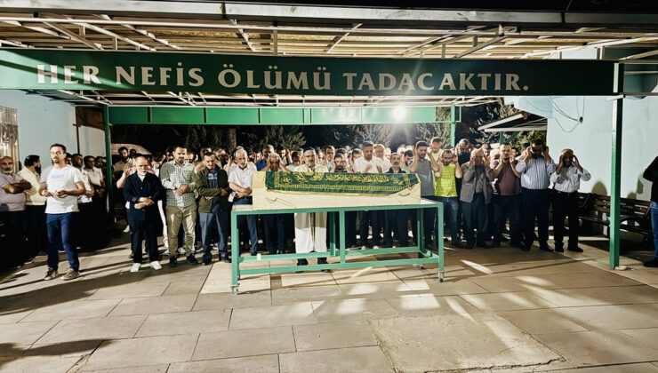 Diyarbakır’da yangında ölen anne ve 3 çocuğu defnedildi