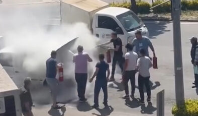 Motorundan Dumanlar Yükselen Otomobil Düzce’de Korkuttu