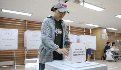 Güney Kore, kritik seçim için sandık başında