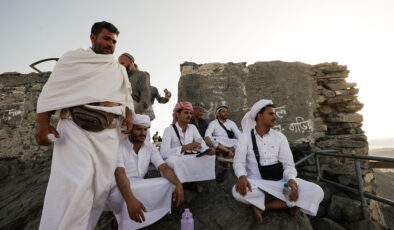 Hacı adaylarından ilk vahyin indiği Hira Mağarası’na ziyaret