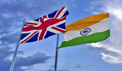 Hindistan ve İngiltere’den ikili ilişkileri geliştirme kararlılığı