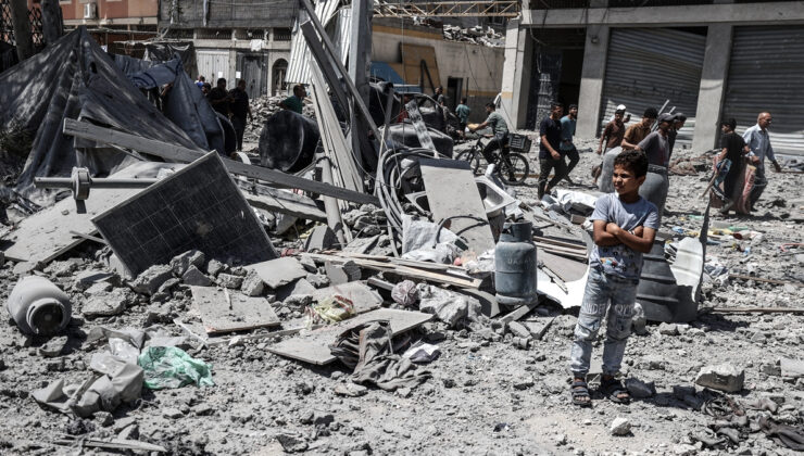 İsrail, insani yardım almaya çalışan Filistinlilere saldırdı