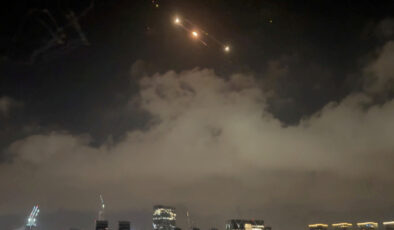 İsrail ordusu, İran’ın füze saldırısına başladığını duyurdu