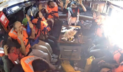 İsrail ordusu Madleen gemisine müdahale etti, gemiyle irtibat kesildi