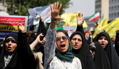 İsrail saldırılarının İran muhalefetine etkisi: Savaş muhalifleri susturuyor