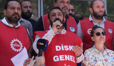 İzmir’de grevdeki sendika başkanlarından Cemil Tugay’a tepki