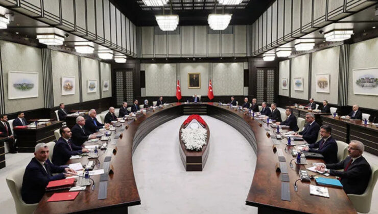 Kabine toplanıyor: Kritik başlıklar masada olacak