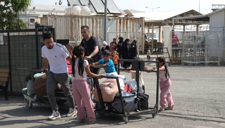 Kilis’te Suriyeli sığınmacıların geri dönüşleri sürüyor