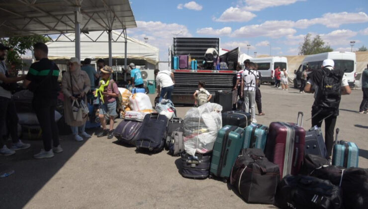 Kurban Bayramı öncesi Suriyeli sığınmacıların geri dönüşleri sürüyor