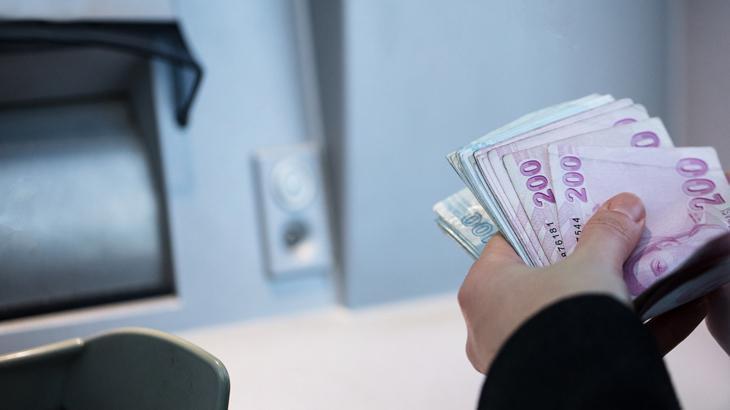 Memur maaşlarıyla birlikte değişecek ödemeler ve ücretler! Kıdem tazminatı tavanı, bedelli askerlik, 65 yaş aylığı, engelli aylığı…