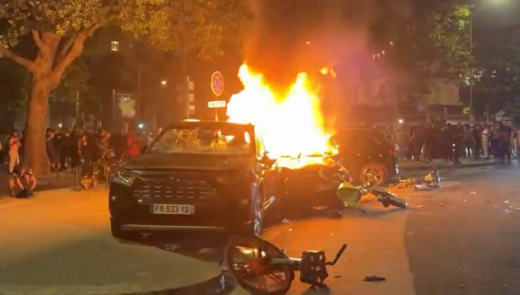 Paris St Germain’in Devler Ligi zaferinin ardından Paris sokakları karıştı