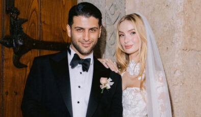 Reynmen’in annesi Nasibe Yılmaz, paylaşımlarıyla dikkat çekmeye devam ediyor! Son videoyu arabada attı