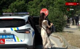 Sınava geç kalan öğrencileri polis ekipleri yetiştirdi