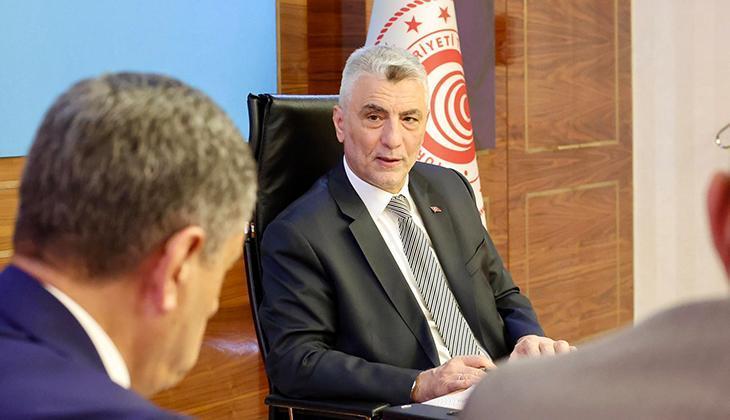 Ticaret Bakanı Ömer Bolat, uluslararası nakliyecilerle bir araya geldi