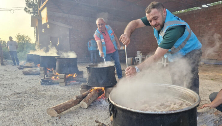 Tokat’ta asırlık kavurma ikram etme geleneği yaşatılıyor