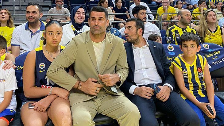 Volkan Demirel, voleybolcu kızı Yade ile Fenerbahçe Beko – Beşiktaş maçında!