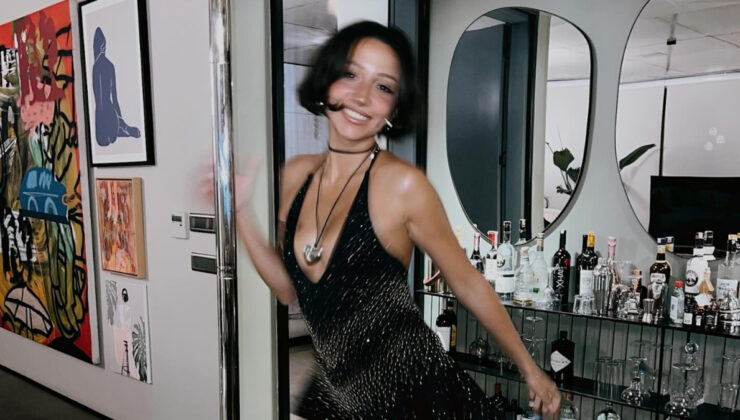 ‘Yaşayan en seksi Türk kadını’ seçilmişti! Zeynep Bastık Kayısı Güzeli de oldu