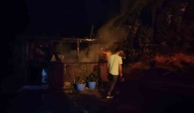 Giresun Eynesil’de Kafe Yangını: İş Yeri Kül Oldu!