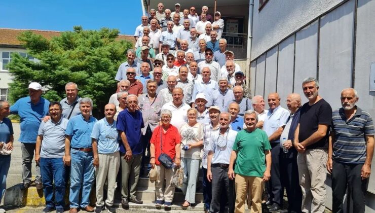 Giresun’da Duygu Dolu Buluşma: 50 Yıl Sonra Aynı Sırada!