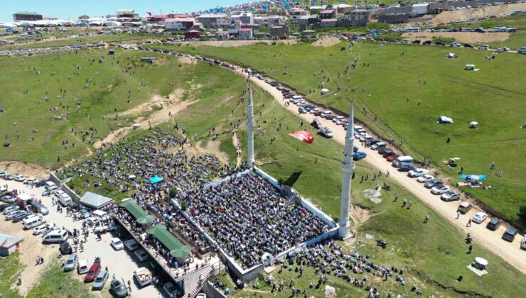 Kadırga Yaylası’nda Otçu Şenliği Coşkusu: Binler Horon Tuttu!