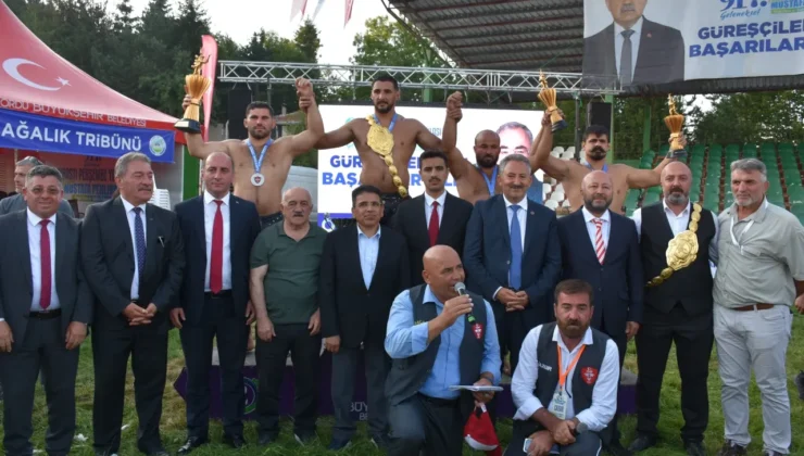 Perşembe Yaylası’nda Başpehlivan Mustafa Taş!